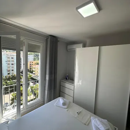 Apartman Merville 6 *